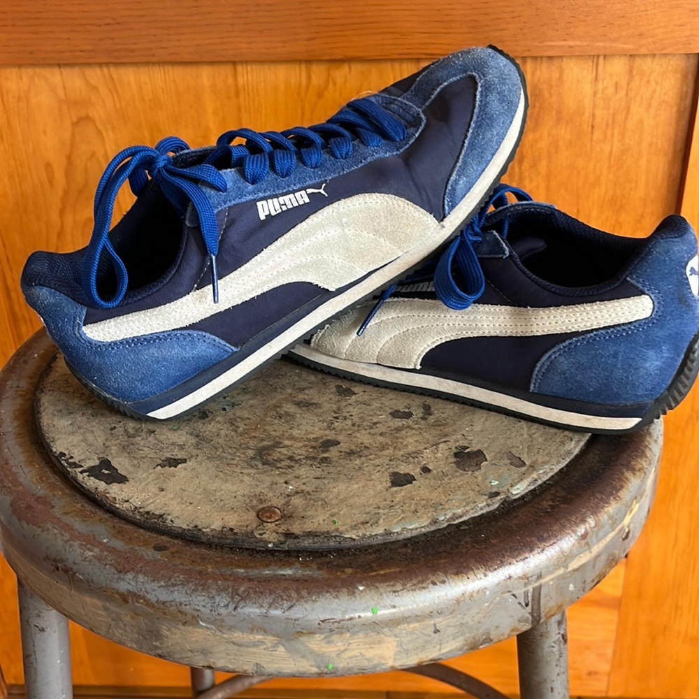 Vintage Puma sneakers size 39 in royal blue
